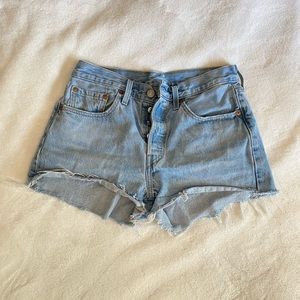 Levi’s 501 Shorts light wash color